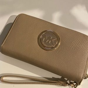 Tan Michael Kors wristlet/ wallet